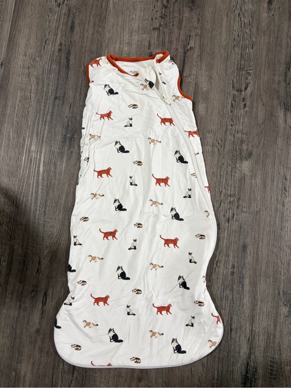 Kyte BABY White Sleep Sack with Red Trim and Multicolor Cat Print